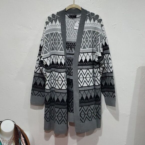 Lane Bryant Jaquard Pattern Open Sweater Long Cardigan in Black/White/Grey - Picture 2 of 11